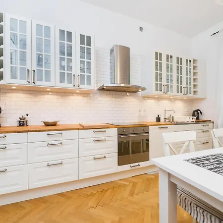 Διαμέρισμα Luxury, 2 Separate Bedrooms For Four By Homeclick *
