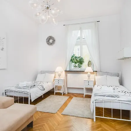 Luxury, 2 Separate Bedrooms For Four By Homeclick * Krasków
